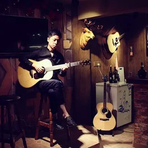 巨乳自慰丝袜少妇
